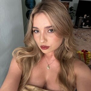 Meet your Posher, Josette